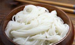 过桥米线加盟开店，如何判断米线的质量