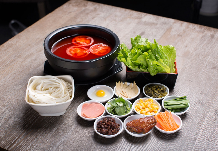 来十秒到觅一口春天的味道赴“春天与美食的约会”