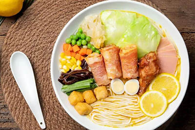 十秒到过桥米线，好汤落胃