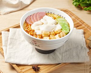 十秒到金汤巴沙鱼米线